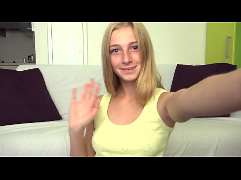 ❤️ 当我无聊的时候，我懒惰地自慰我的粉红色的阴部 ❌ Porno vk